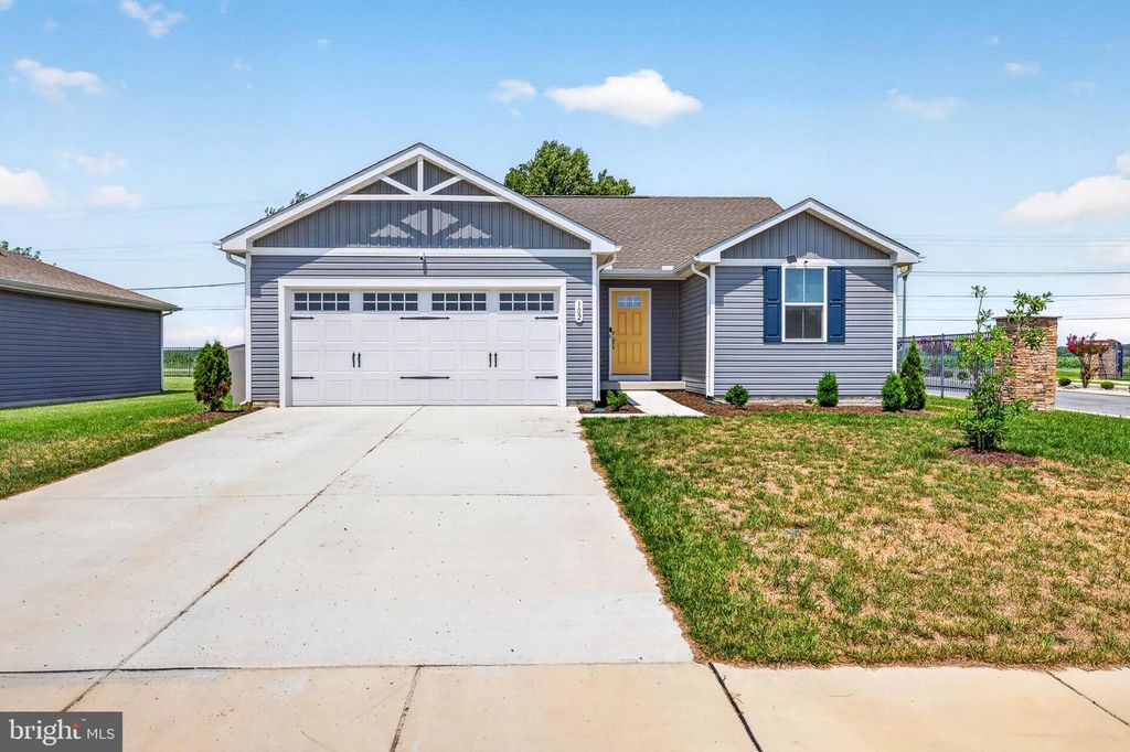 102 POND VIEW LN, Seaford, DE 19973