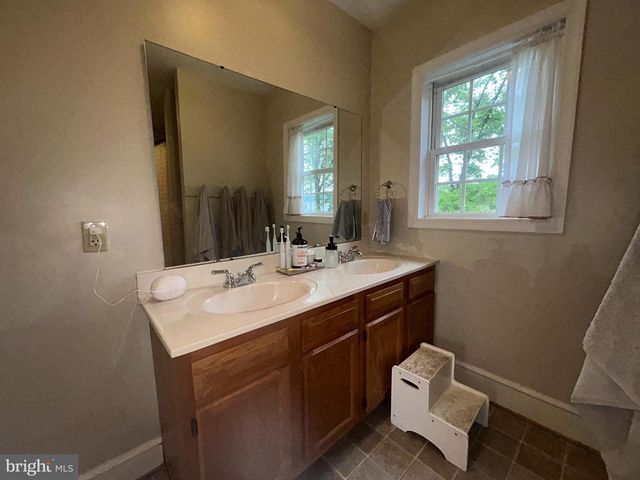 358 WILLIAMS DR, Orange, VA 22960
