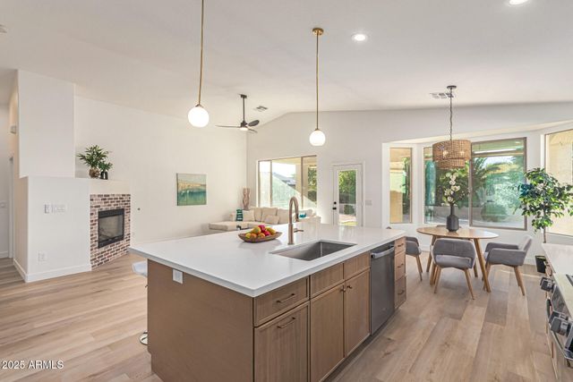 5126 S Sugarberry Court, Gilbert, AZ 85298