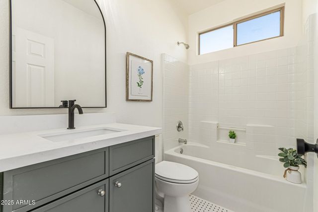 5126 S Sugarberry Court, Gilbert, AZ 85298