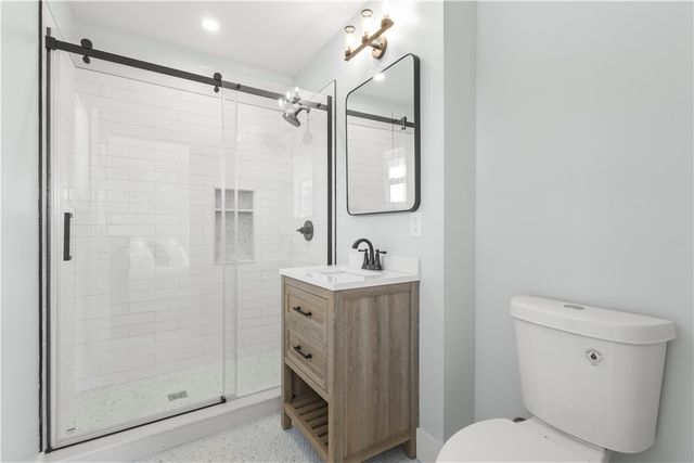 28 Manchester Street, Warwick, RI 02888