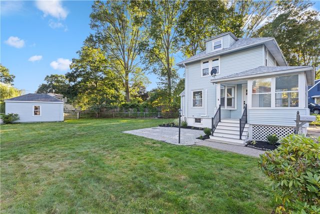 28 Manchester Street, Warwick, RI 02888