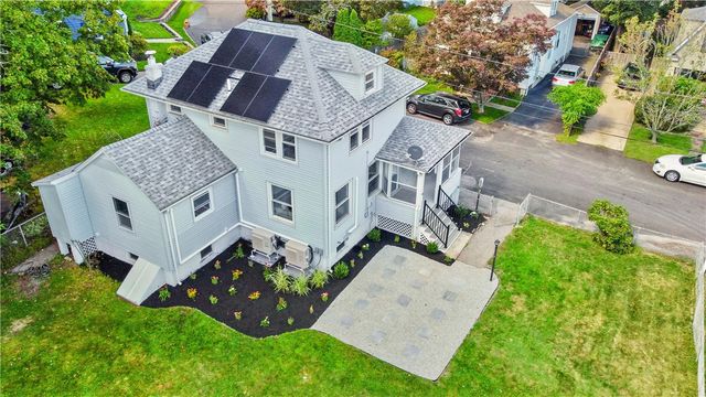 28 Manchester Street, Warwick, RI 02888