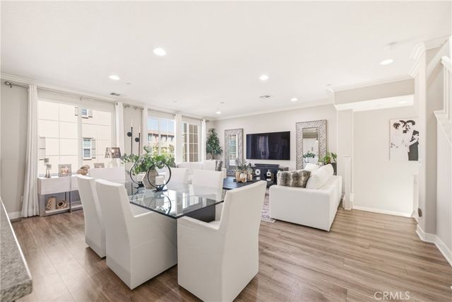 442 Stratus 4, Simi Valley, CA 93065