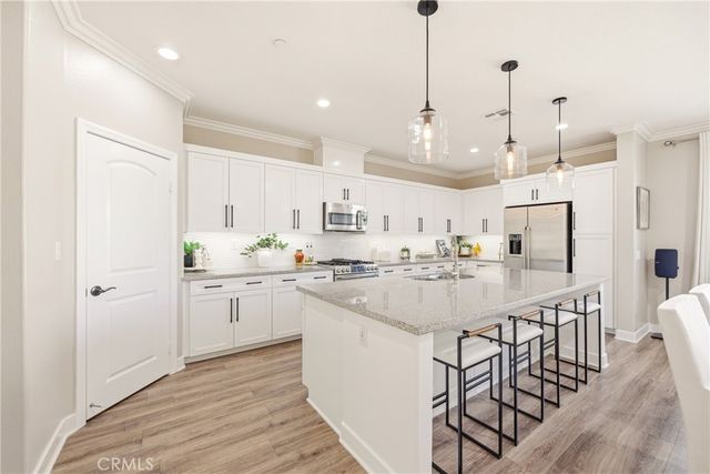 442 Stratus 4, Simi Valley, CA 93065