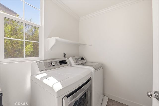 442 Stratus 4, Simi Valley, CA 93065