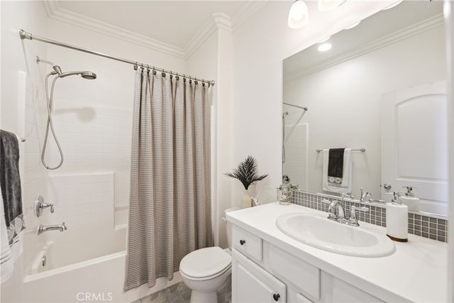 442 Stratus 4, Simi Valley, CA 93065