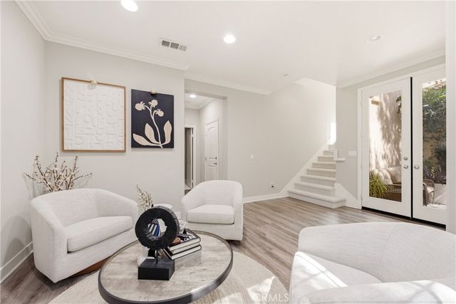 442 Stratus 4, Simi Valley, CA 93065