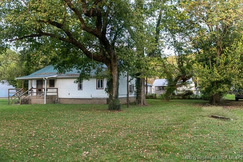 958 Walnut St, Madison, IN 47250