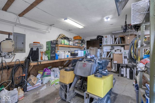 7601 Milhouse Road, Indianapolis, IN 46241