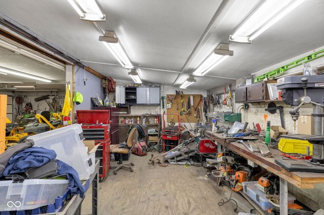 7601 Milhouse Road, Indianapolis, IN 46241