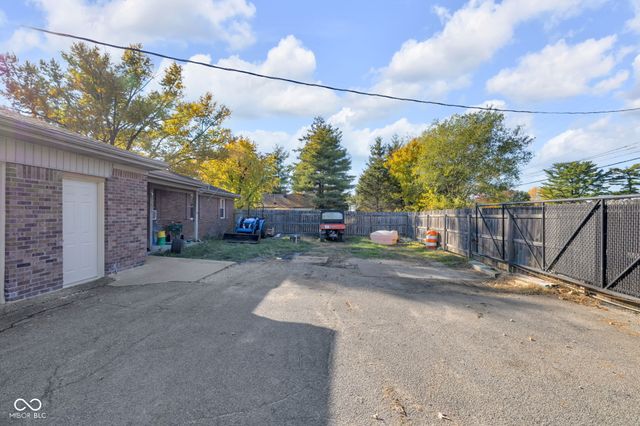 7601 Milhouse Road, Indianapolis, IN 46241