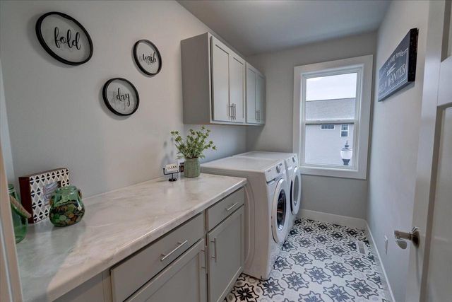 2801 Frisee Drive, Fitchburg, WI 53711