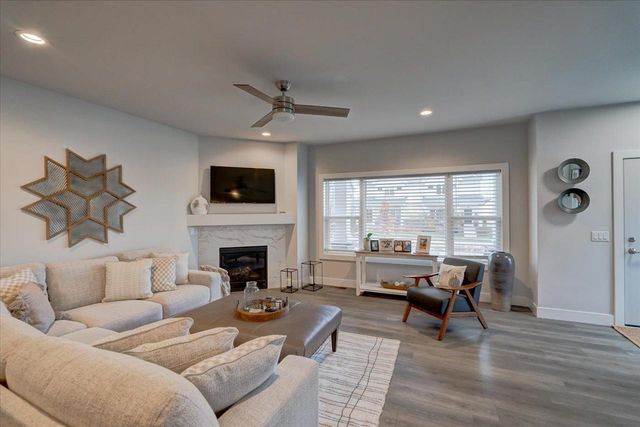 2801 Frisee Drive, Fitchburg, WI 53711