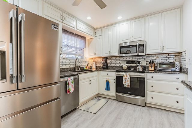 134 DARTMOUTH DRIVE NW, Port Charlotte, FL 33952