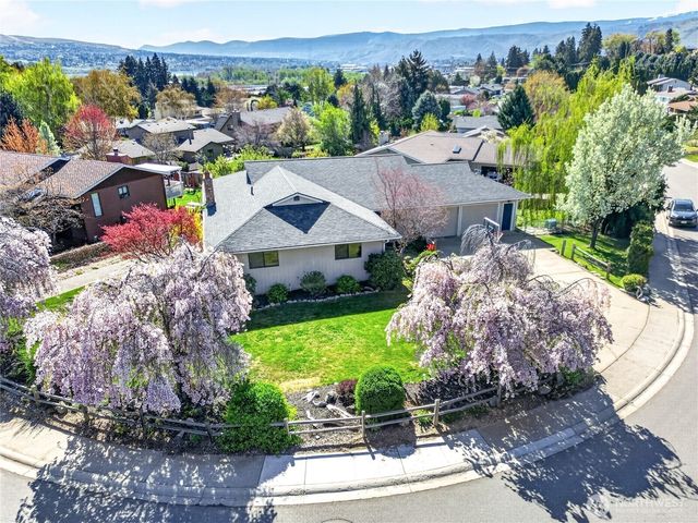 2629 Lemaister Avenue, Wenatchee, WA 98801