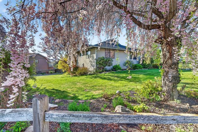 2629 Lemaister Avenue, Wenatchee, WA 98801