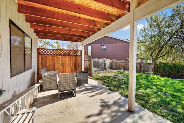 2629 Lemaister Avenue, Wenatchee, WA 98801