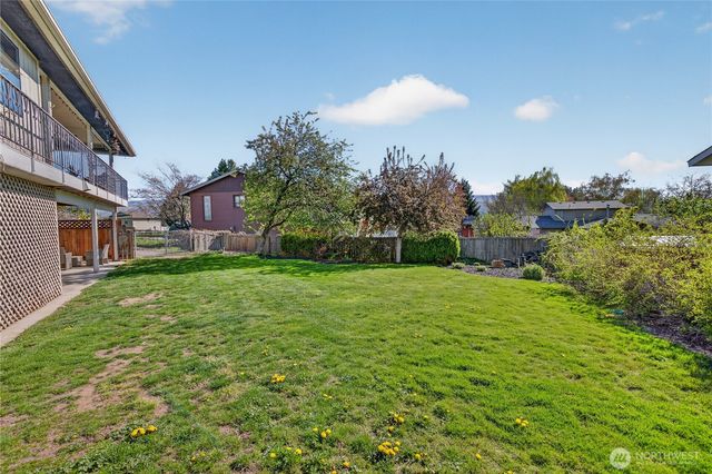 2629 Lemaister Avenue, Wenatchee, WA 98801