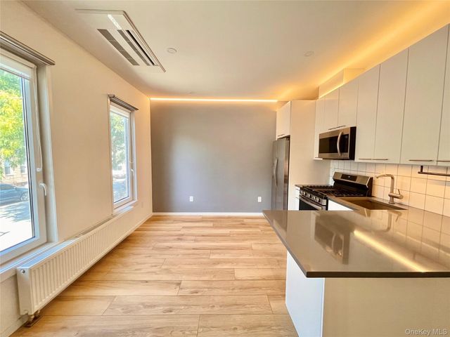 7153 69th Place, Glendale, NY 11385