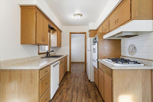 4500 Woodbine Lane N, Brooklyn Center, MN 55429