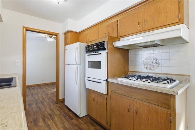 4500 Woodbine Lane N, Brooklyn Center, MN 55429