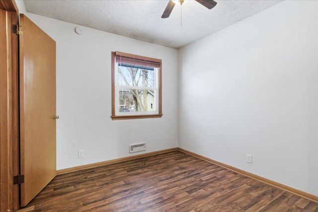 4500 Woodbine Lane N, Brooklyn Center, MN 55429