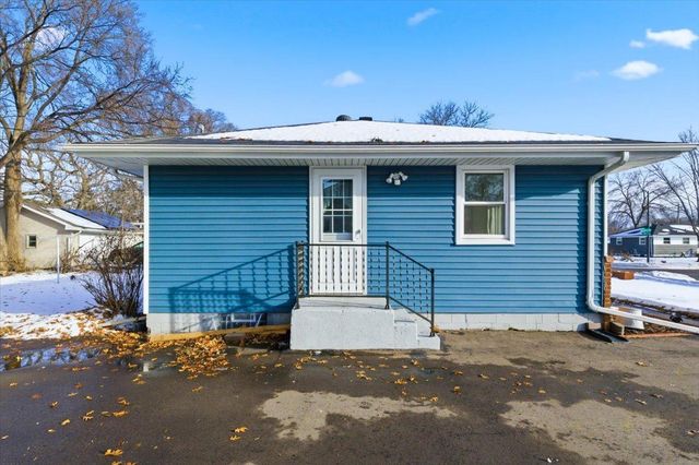 4500 Woodbine Lane N, Brooklyn Center, MN 55429