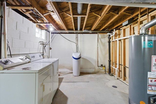 4500 Woodbine Lane N, Brooklyn Center, MN 55429