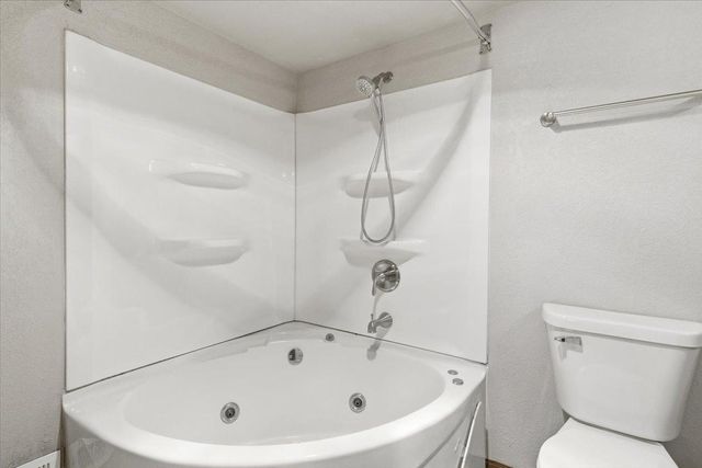 4500 Woodbine Lane N, Brooklyn Center, MN 55429