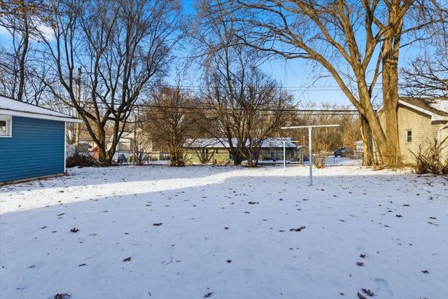 4500 Woodbine Lane N, Brooklyn Center, MN 55429