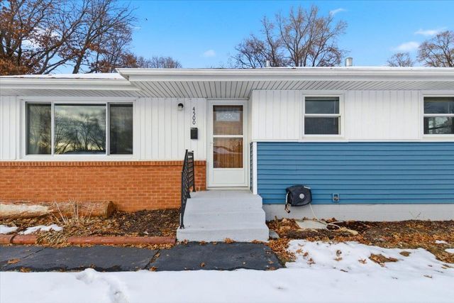 4500 Woodbine Lane N, Brooklyn Center, MN 55429