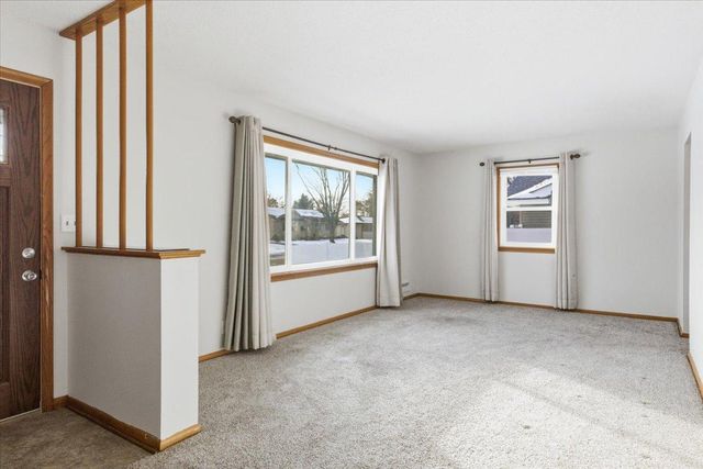 4500 Woodbine Lane N, Brooklyn Center, MN 55429