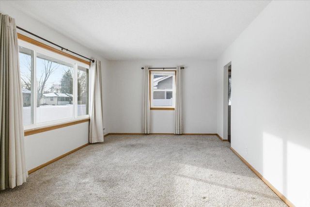 4500 Woodbine Lane N, Brooklyn Center, MN 55429