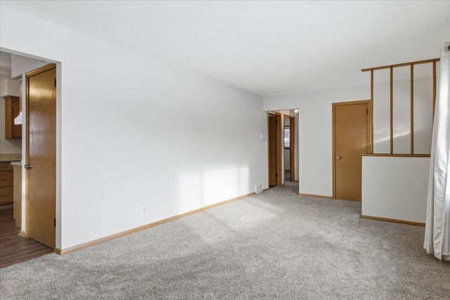 4500 Woodbine Lane N, Brooklyn Center, MN 55429