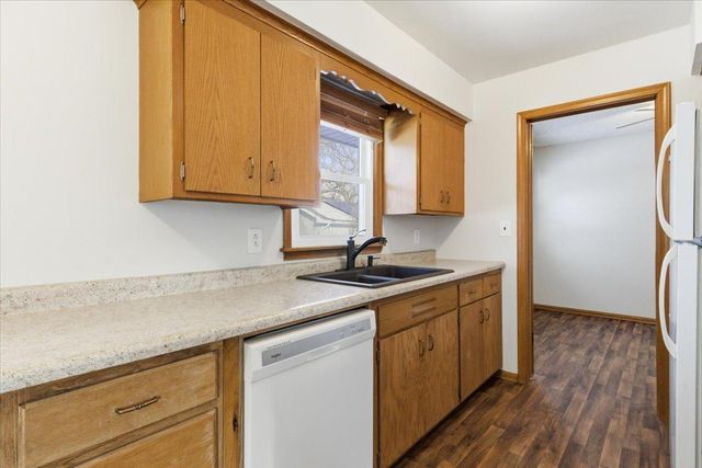 4500 Woodbine Lane N, Brooklyn Center, MN 55429