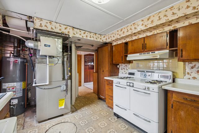 87 E Craig Drive, Chicago Heights, IL 60411