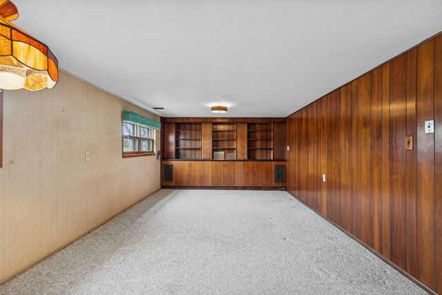 87 E Craig Drive, Chicago Heights, IL 60411