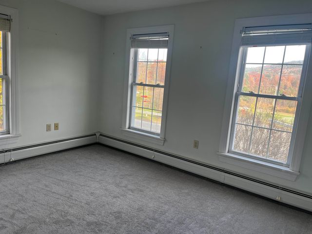 68 Passumpsic Avenue, Hartford, VT 05088