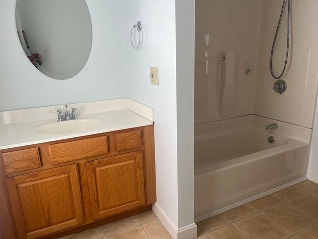 68 Passumpsic Avenue, Hartford, VT 05088