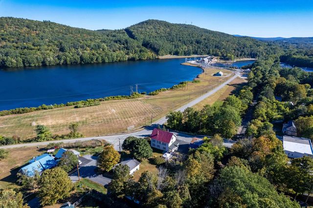 68 Passumpsic Avenue, Hartford, VT 05088