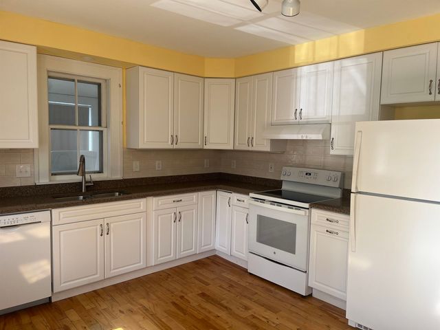 68 Passumpsic Avenue, Hartford, VT 05088