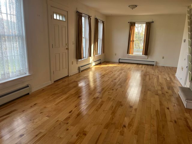 68 Passumpsic Avenue, Hartford, VT 05088