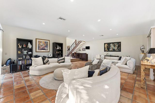 39 Estate Drive, Boynton Beach, FL 33436