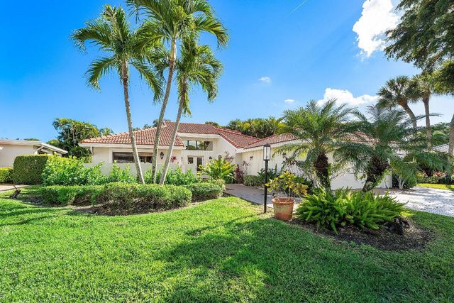 39 Estate Drive, Boynton Beach, FL 33436