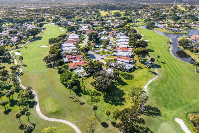 39 Estate Drive, Boynton Beach, FL 33436