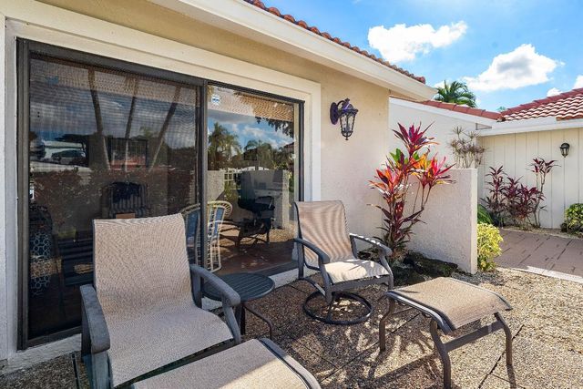 39 Estate Drive, Boynton Beach, FL 33436