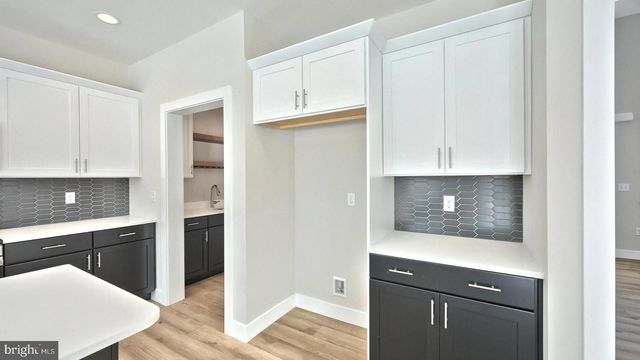 124 FORGE DR, Lebanon, PA 17042