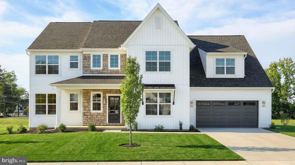 124 FORGE DR, Lebanon, PA 17042