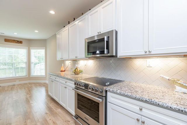 2708 Sandersville Road, Lexington, KY 40511